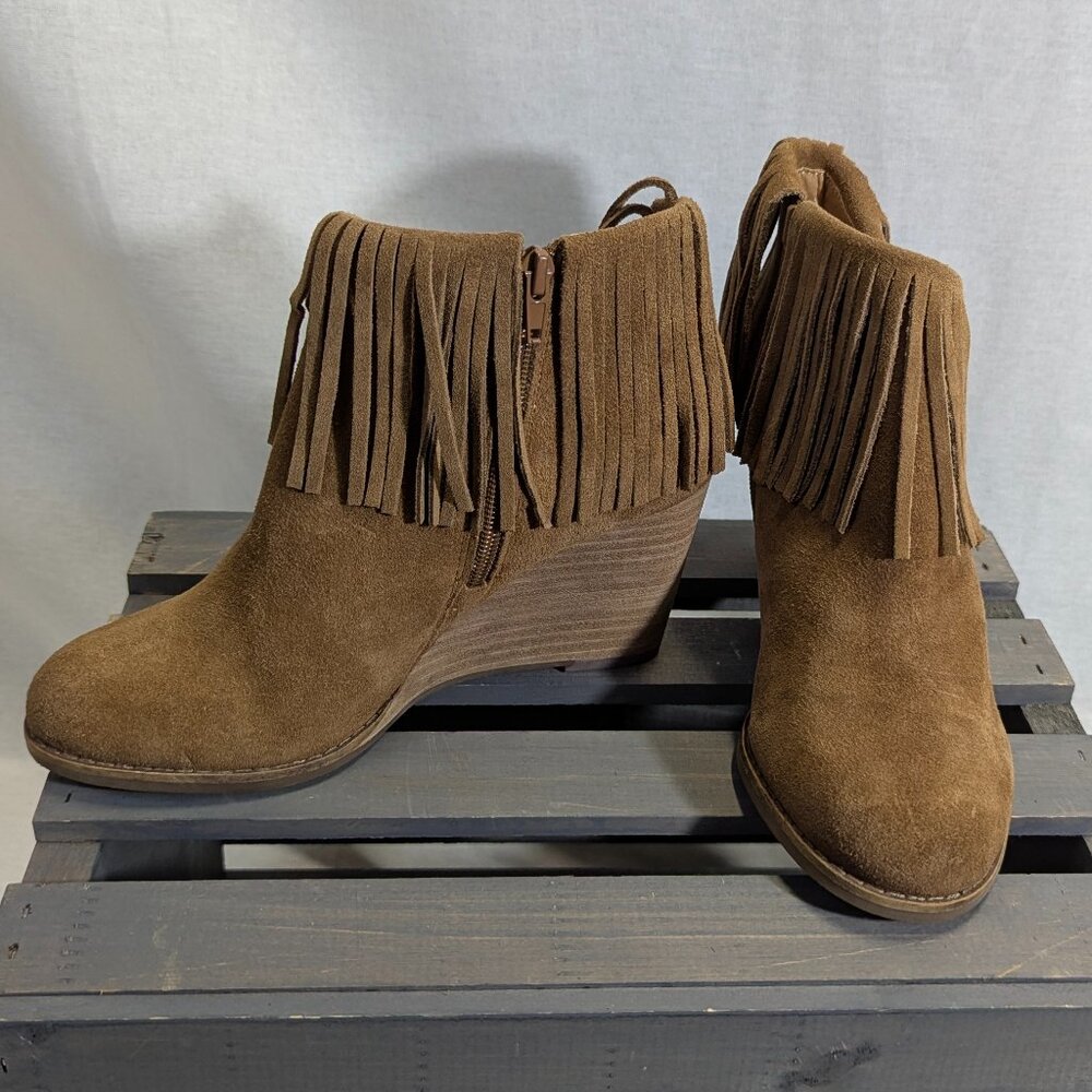Lucky Brand Size 7.5M Light Brown Suede Booties With Fringe